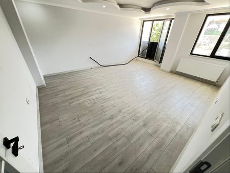 Vizyon Emlak'tan Emek Mh Marmaray Duragına Yakın 90 M2 Yüksek Giriş 2+1 Daire