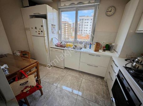 Kozyatagi Mükemmel Konumda Vatandaşlığa Uygun Ebeveyn Banyolu İskan Mevcut