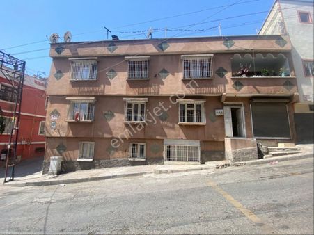 Kayalar Emlaktan Satılık 3 Katlı Müstakil Ev