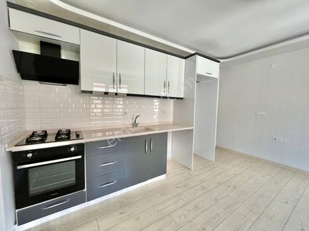 Gümüşden Doğalgazlı Asasörlü Lüx Tasarım Geniş 1+1 Daire