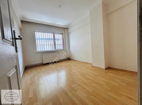 Anadolu'dan Balkonsuz 2+1 Bağımsız Hoşdere Cadde Yanı