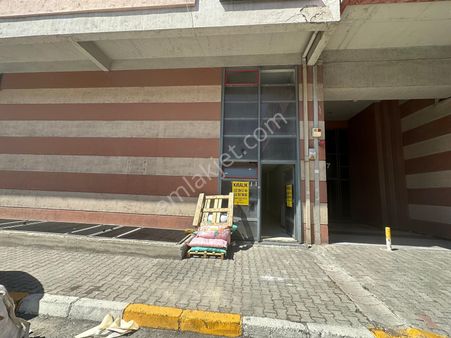 Muhteşem Konumda Cadde Girişli Düz Ayak 210 M2 Kiralık İş Yeri