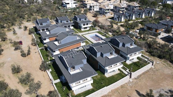 Irmaksudan Güre De Deniz Ve Doğa Manzaralı 3+1 Villa