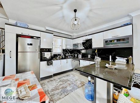 Megeden Yeniciftlikte Satılık 4+1 Yazlık Villa