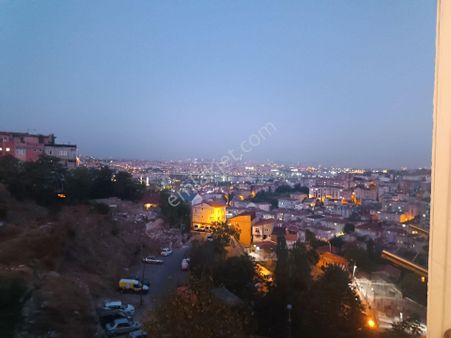 Rami'de Ferah 2+1 Manzaralı, Otopark Vr Asansörlü 90 M2 Satılık Daire