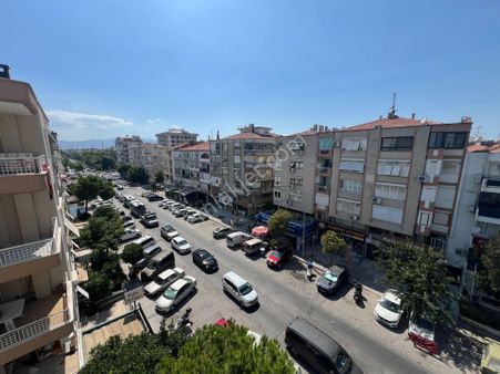 Bahriye Üçok Rüştü Sardağ Caddesi Üzeri Satılık 2+1 Daire