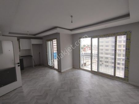 Huzurevlerınde 3+1 Hasarsız Satılık Daıre