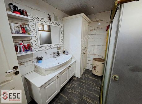 Esc'den Mezitli Yeni Mah'de İçi Ful Yapılı 3+1 Satılık Daire