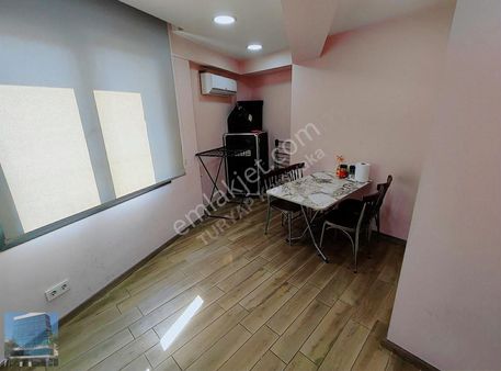 Çiğli Belediye Karşısı, Ana Cadde Üstü, Satılık 1+1 Ofis/büro