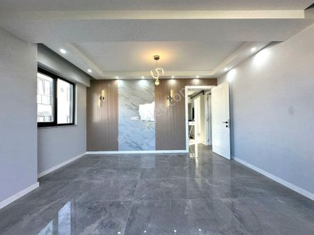 Gültepe Mahallesinde Cadde Üzerinde Ara Kat Yerden Isıtmalı Harika 2+1/110 M2 Daire 3.250.000 Tl