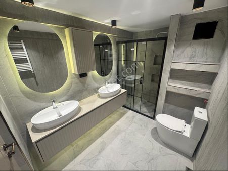 Sakarya Caddesi Üzerinde 3+1 Arakat Ultra Lüks Asansörlü Genç Binada Satılık Fırsat Daire