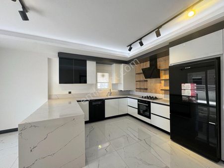 Kayseri'de Mithatpaşa Mah Site İçerisinde 3+1 Lüks Daire