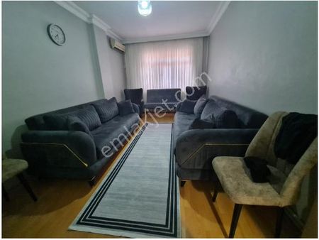 Zeytinburnu Veliefendide 2+1 90m² 2.kat Krediye Uygun Satılık Daire Osmanlı Emlak