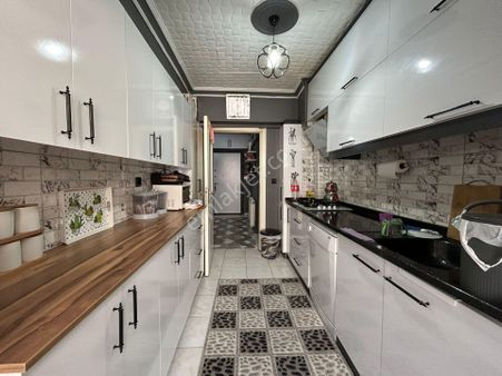 Köşk Mahallesi'nde Ebeveyn Banyolu Fırsat Dairesi!