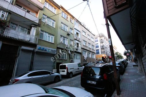 Satılık Rami Bosna Caddesinde Ön Cephe Ferah 2+1 Daire