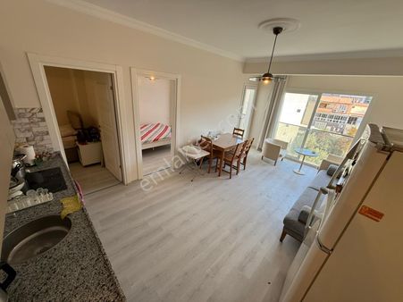 Kuşadası Davutlar Pazar Yerı Mevkıı Full Esyalı Satılık 2 Yıllık Bınada 2+1 Daıre