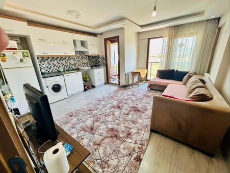 Emlak Center'dan Muradiye Mah Satılık 1+1 Eşyalı Daire