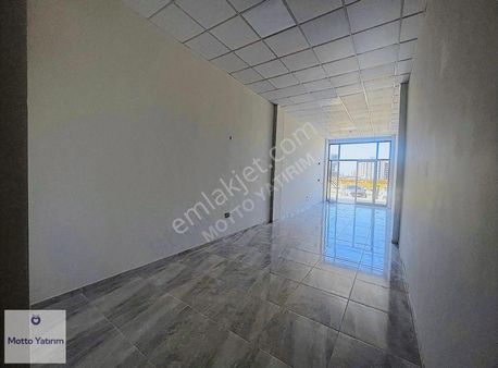 Altıntaşta 40'lık Yola Cephe Sıfır Satılık Dükkan