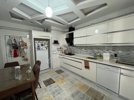 Mevlana Kültür Merkezi Yakını Bakımlı Ferah 3+1 Satılık Daire