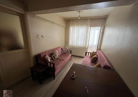 Zen Emlak’tan Çarşı İçi Eşyalı Kiralık 3+1 Daire