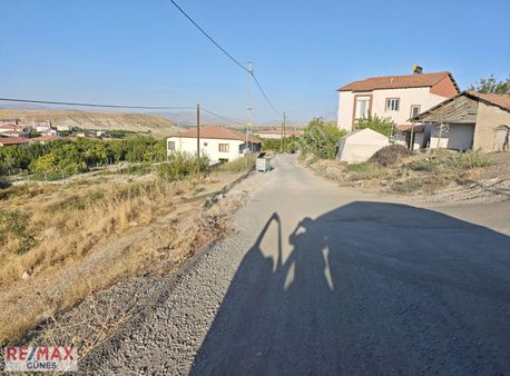 Samanköyde Satılık Müstakil 526m Arsa