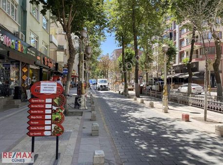 Kanal Boyunda Satılık 2+1 110 M² Daire