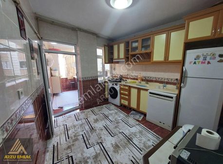 Arzu Emlaktan Zübeydehanım Mah Satılık 3+1 Balkonlu Daire