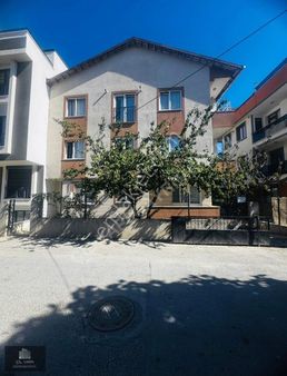 ## Müstakil Aile Binasında 2+1 Yüksek Giriş Daire ##