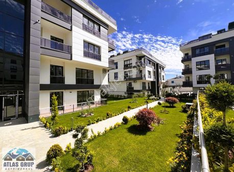 Beylikdüzün De Emsalsiz Site Ve Peyzaj İçinde Satılık 3+1 Daire