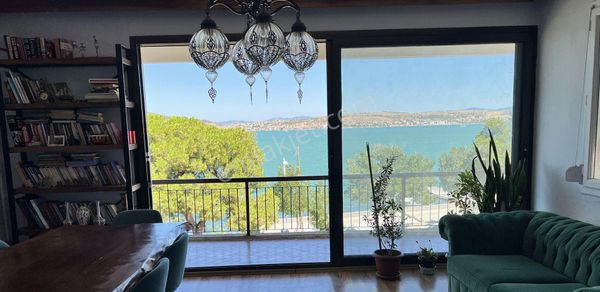 Balıkesir Ayvalık Camlık Sefa Da Satılık Denize Sıfır Daire.
