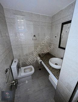 Müstakil 3+1 Daire Cadde Üzerinde