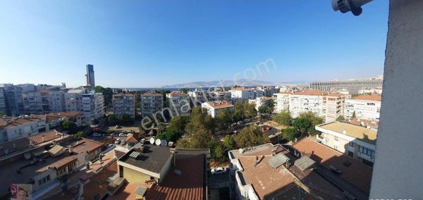 Üçkuyular F. Altay Metro Yanı, Caddede Deniz Manzaralı Satılık