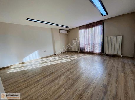 Işık Emlaktan Satılık Lüks Daire 140m2 Forum İstanbul Dibinde