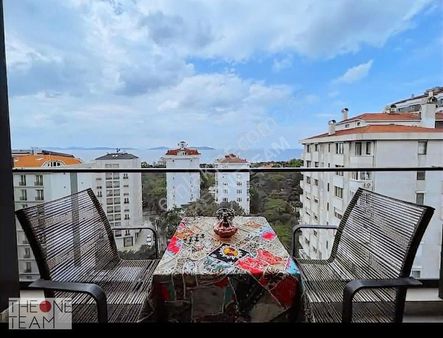 Caddebostan Mehtap Sokak'ta Deniz Manzaralı