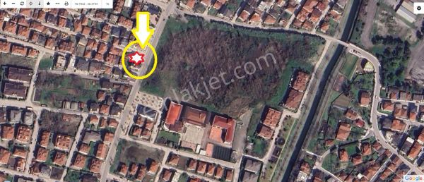 Sakarya Serdivan Kirişhane Caddesi Üzerinde Satılık İşyeri.