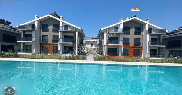 Oteller Bölgesinde Sıfır 2+1 Bahçe Katı Prestijli Site