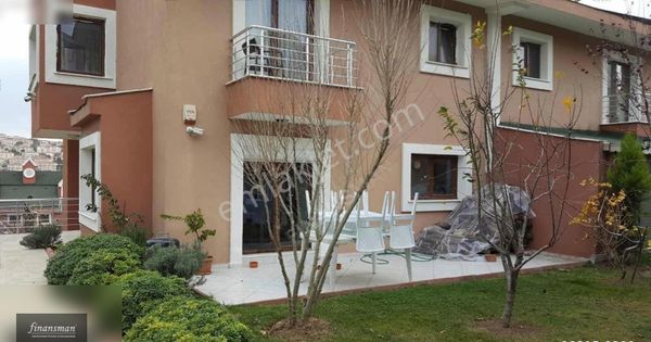 Finansman'dan..geniş Bahçeli..manzaralı..havuzlu Villa