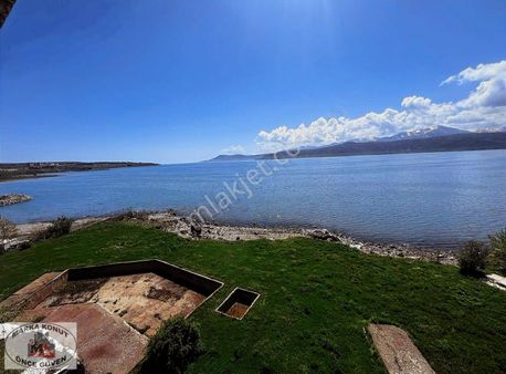 Satılık Ticari+arsa+otel Anayola Ve Göl'e Sıfır