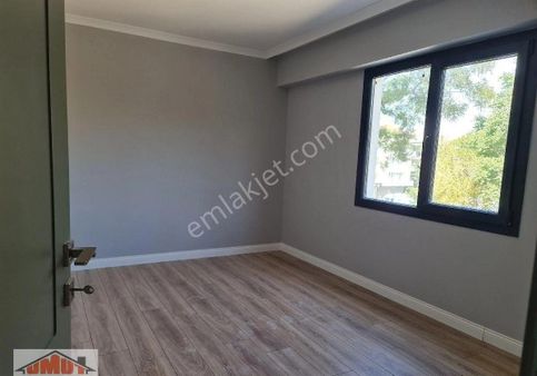 2. Kat 1+1 Yeni Bina Beşevler Metrosuna Çok Yakın