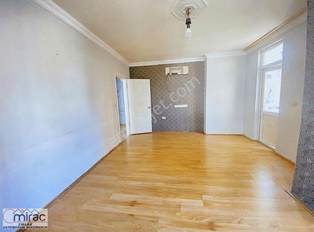 Demokrasi Bulvarında Ziraat Katılım Üzeri Kiralık Ofis