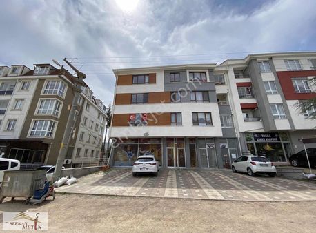 Serkan Metin'den Orhangazi'de Cadde Üzeri Satılık 3+1 Daire