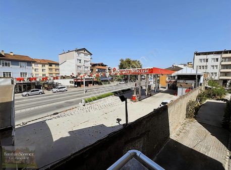 İzmit Yenişehir Mah. Tramvay Yolu Cepheli 3+1 135 M2 Kiralık