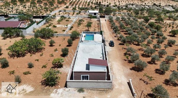 Faruk Emlaktan Satılık Oğuzeli Subaşı Sıfır Yapılı 1100m2 Bağvi