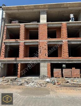 Zeybek Emlaktan Karşıyaka Da 2+1 Satılık Daireler