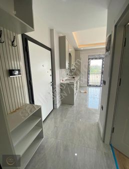 Ilıca Maya Koleji Civarı Satılık 1+1 Havuzlu Daire