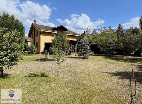 Kartepe Doğa Evlerinde Satılık 4+1 Müstakil Villa