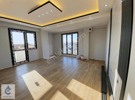 Çelebioğlu Çayırova Özgürlük 4+1 Ebeveyn Banyolu Üst Dubleks