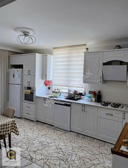 Şingah Mahallesi Meva Yapıda Satılık 140 M2 Daire