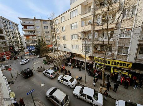 Reşadiye Mah. De Türbe Civarı 3+1 140m² Arakat Asansörlü Satılık