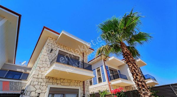 Döşemealtı Altınkale'de 3+1 Akıllı Lüks Satılık Villa